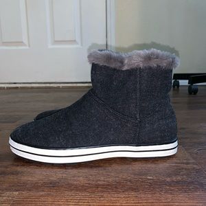 Woman’s Ankle Boots
